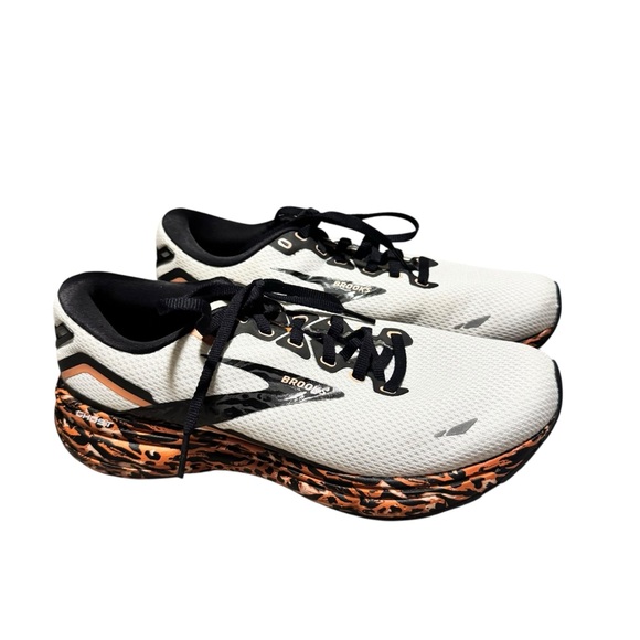 Brooks Ghost 15 Run Wild Women's Running Shoe Leopard White Sneaker Size 9 D - Picture 2 of 8